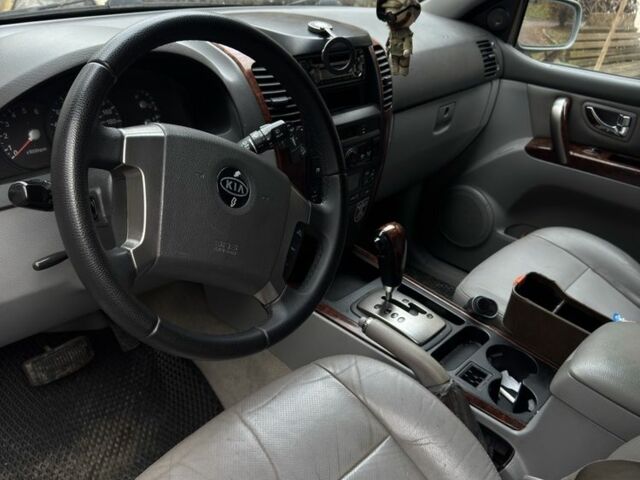 Серый Киа Соренто, объемом двигателя 0 л и пробегом 258 тыс. км за 4500 $, фото 3 на Automoto.ua