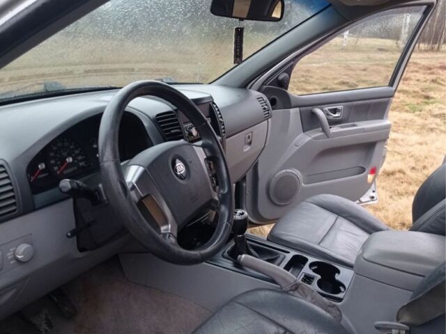 Серый Киа Соренто, объемом двигателя 2.5 л и пробегом 240 тыс. км за 2700 $, фото 7 на Automoto.ua