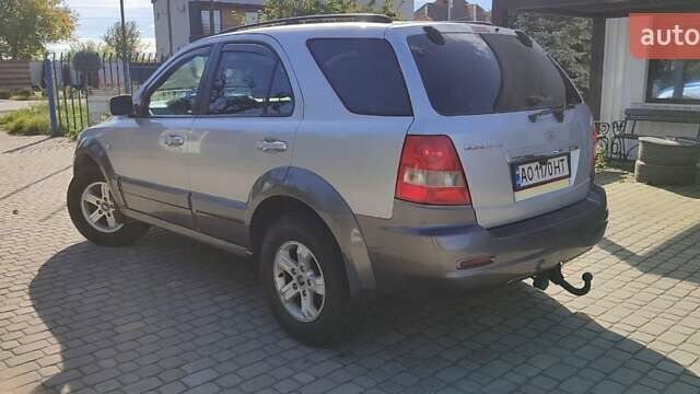 Киа Соренто 2004 в Ужгороде на Automoto.ua Серый Киа Соренто, объемом двигателя 2.5 л и пробегом 303 тыс. км за 7500 $, фото 9 на Automoto.ua