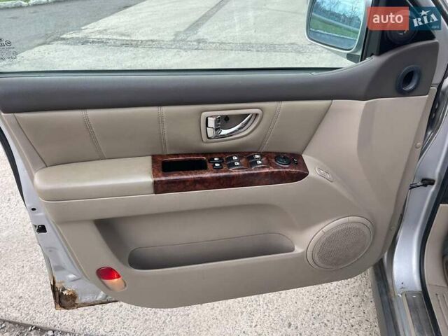 Серый Киа Соренто, объемом двигателя 2.5 л и пробегом 274 тыс. км за 3700 $, фото 22 на Automoto.ua