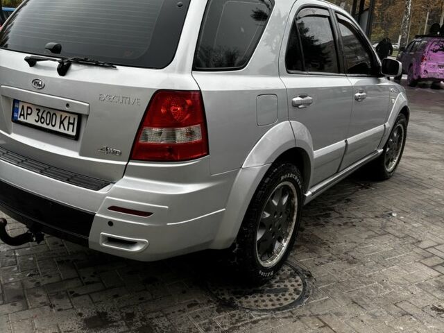 Сірий Кіа Соренто, об'ємом двигуна 2.4 л та пробігом 245 тис. км за 5500 $, фото 2 на Automoto.ua
