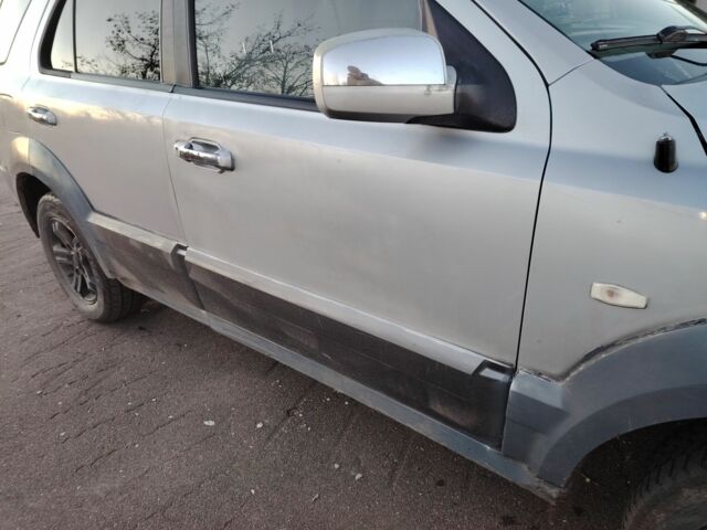 Сірий Кіа Соренто, об'ємом двигуна 0 л та пробігом 350 тис. км за 3500 $, фото 4 на Automoto.ua