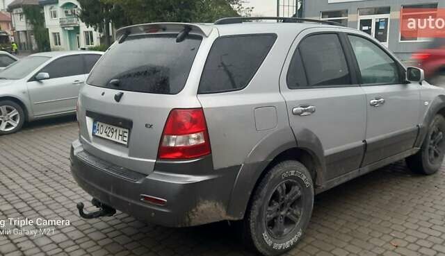 Сірий Кіа Соренто, об'ємом двигуна 2.5 л та пробігом 310 тис. км за 6000 $, фото 2 на Automoto.ua