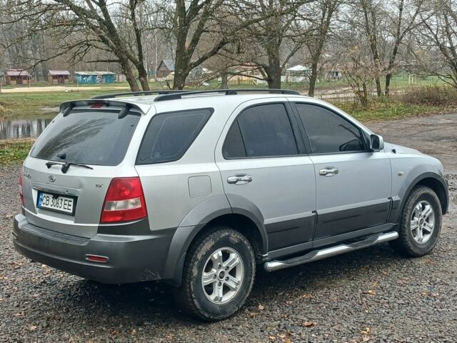 Серый Киа Соренто, объемом двигателя 2.4 л и пробегом 400 тыс. км за 5750 $, фото 3 на Automoto.ua