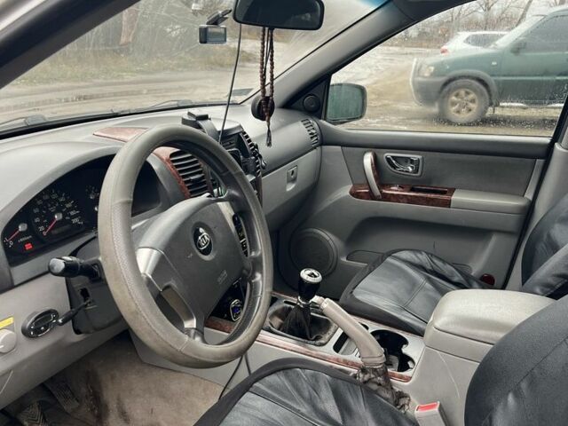 Сірий Кіа Соренто, об'ємом двигуна 2.5 л та пробігом 350 тис. км за 4200 $, фото 7 на Automoto.ua