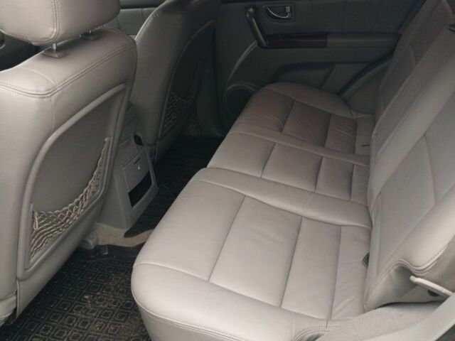 Серый Киа Соренто, объемом двигателя 2.4 л и пробегом 400 тыс. км за 5750 $, фото 6 на Automoto.ua