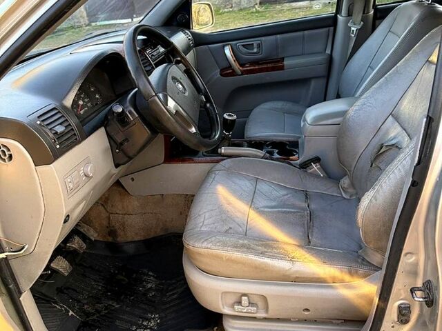 Кіа Соренто 2004 у Харкові на Automoto.ua Сірий Кіа Соренто, об'ємом двигуна 2.5 л та пробігом 247 тис. км за 3500 $, фото 4 на Automoto.ua