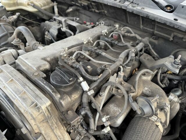 Серый Киа Соренто, объемом двигателя 2.5 л и пробегом 300 тыс. км за 3200 $, фото 5 на Automoto.ua