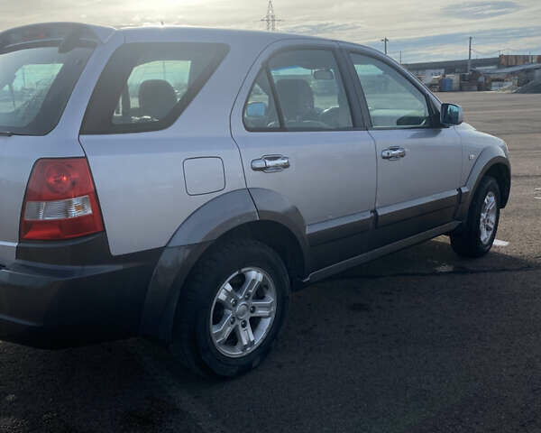 Сірий Кіа Соренто, об'ємом двигуна 2.5 л та пробігом 274 тис. км за 4700 $, фото 3 на Automoto.ua