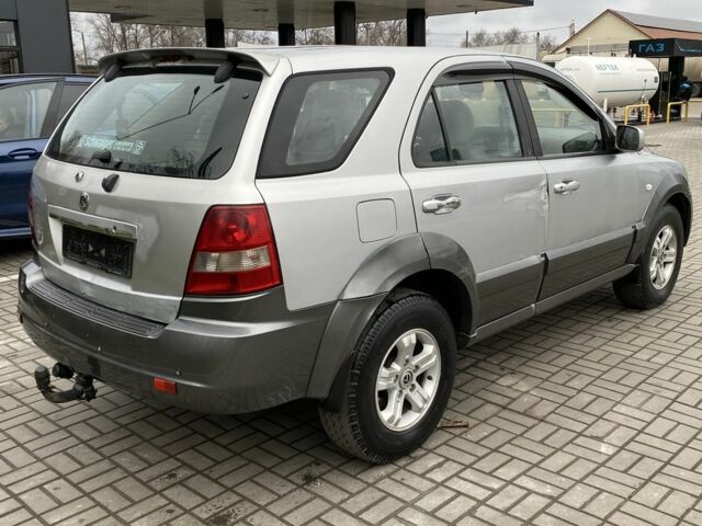 Серый Киа Соренто, объемом двигателя 2.5 л и пробегом 250 тыс. км за 3450 $, фото 5 на Automoto.ua