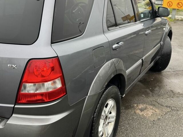 Сірий Кіа Соренто, об'ємом двигуна 2.5 л та пробігом 261 тис. км за 3400 $, фото 2 на Automoto.ua