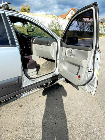 Киа Соренто 2005 в Ужгороде на Automoto.ua Серый Киа Соренто, объемом двигателя 2.5 л и пробегом 285 тыс. км за 3000 $, фото 14 на Automoto.ua