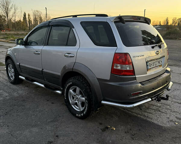 Киа Соренто 2005 в Белгород-Днестровском на Automoto.ua Серый Киа Соренто, объемом двигателя 2.5 л и пробегом 236 тыс. км за 7700 $, фото 7 на Automoto.ua