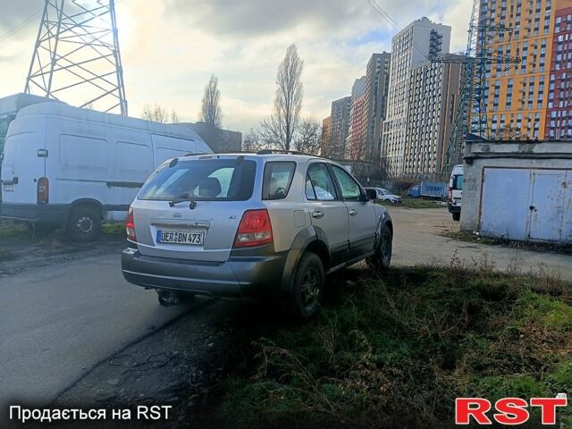 Серый Киа Соренто, объемом двигателя 2.5 л и пробегом 340 тыс. км за 3600 $, фото 2 на Automoto.ua