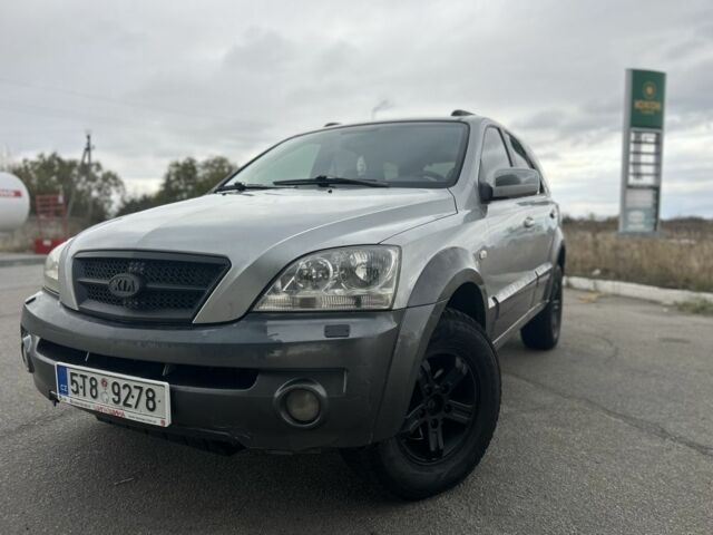 Серый Киа Соренто, объемом двигателя 2.5 л и пробегом 219 тыс. км за 4450 $, фото 2 на Automoto.ua