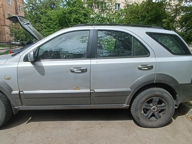 Серый Киа Соренто, объемом двигателя 0 л и пробегом 330 тыс. км за 3300 $, фото 6 на Automoto.ua