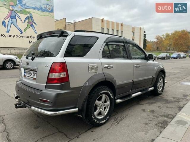 Серый Киа Соренто, объемом двигателя 2.5 л и пробегом 238 тыс. км за 7500 $, фото 5 на Automoto.ua