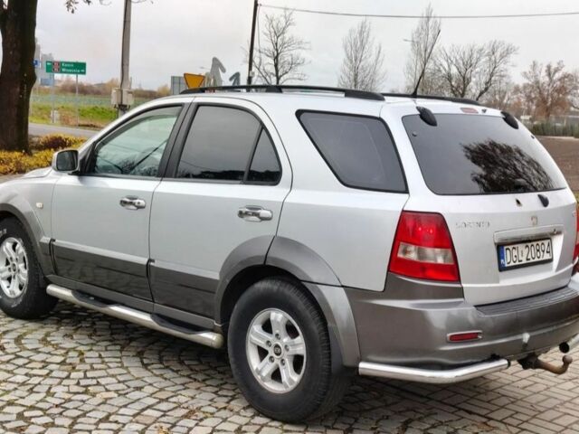 Серый Киа Соренто, объемом двигателя 2.5 л и пробегом 288 тыс. км за 2700 $, фото 3 на Automoto.ua