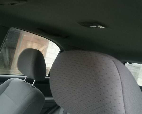 Серый Киа Соренто, объемом двигателя 2.5 л и пробегом 280 тыс. км за 4250 $, фото 11 на Automoto.ua