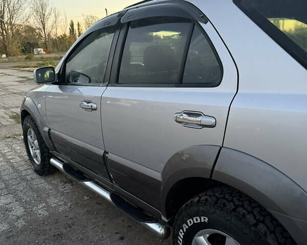 Киа Соренто 2005 в Белгород-Днестровском на Automoto.ua Серый Киа Соренто, объемом двигателя 2.5 л и пробегом 236 тыс. км за 7700 $, фото 8 на Automoto.ua