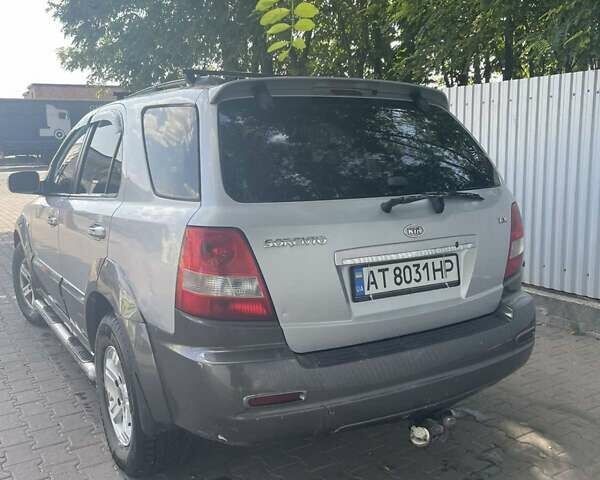 Серый Киа Соренто, объемом двигателя 2.5 л и пробегом 282 тыс. км за 7100 $, фото 7 на Automoto.ua