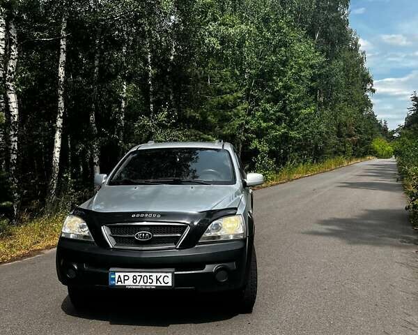 Серый Киа Соренто, объемом двигателя 2.5 л и пробегом 328 тыс. км за 8000 $, фото 3 на Automoto.ua