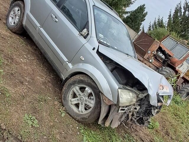 Серый Киа Соренто, объемом двигателя 2.5 л и пробегом 310 тыс. км за 2499 $, фото 1 на Automoto.ua