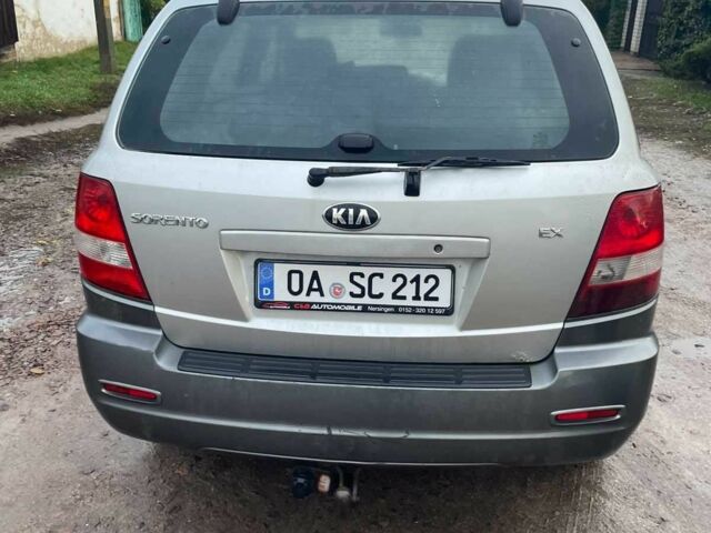 Серый Киа Соренто, объемом двигателя 2.5 л и пробегом 220 тыс. км за 3200 $, фото 3 на Automoto.ua