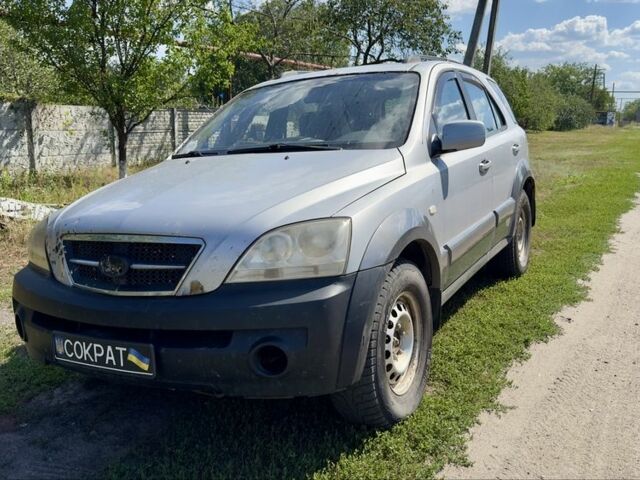 Сірий Кіа Соренто, об'ємом двигуна 2.5 л та пробігом 304 тис. км за 3818 $, фото 1 на Automoto.ua