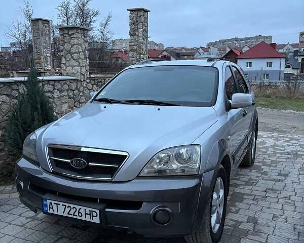 Сірий Кіа Соренто, об'ємом двигуна 2.5 л та пробігом 273 тис. км за 6600 $, фото 1 на Automoto.ua