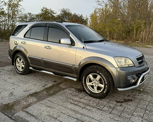 Киа Соренто 2005 в Белгород-Днестровском на Automoto.ua Серый Киа Соренто, объемом двигателя 2.5 л и пробегом 236 тыс. км за 7700 $, фото 4 на Automoto.ua