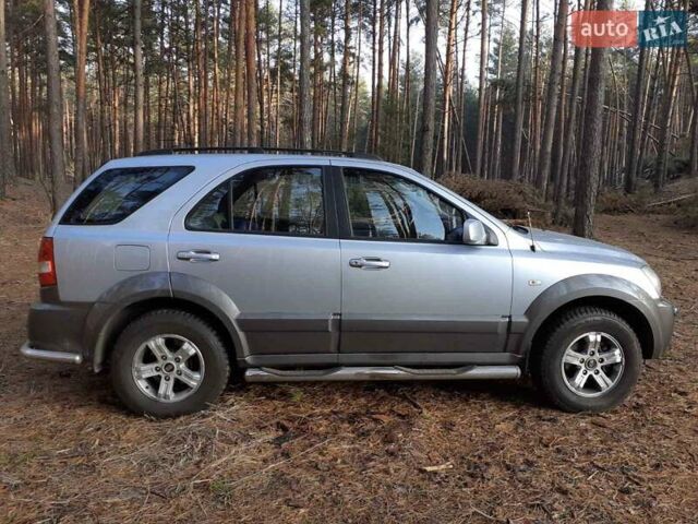 Серый Киа Соренто, объемом двигателя 2.4 л и пробегом 270 тыс. км за 7000 $, фото 3 на Automoto.ua
