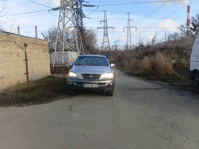 Серый Киа Соренто, объемом двигателя 2.5 л и пробегом 350 тыс. км за 3600 $, фото 1 на Automoto.ua