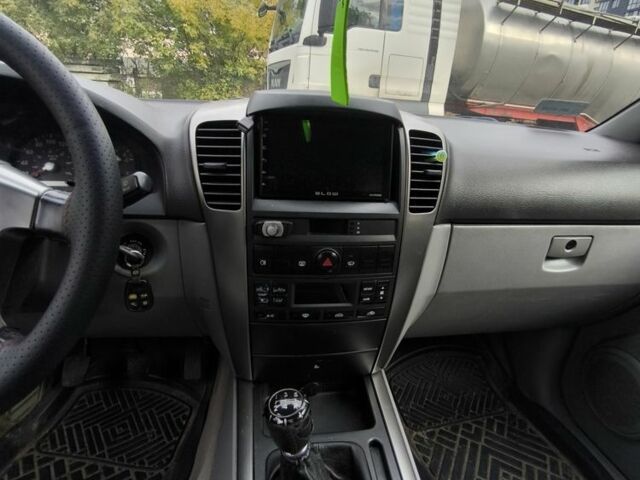 Сірий Кіа Соренто, об'ємом двигуна 2.5 л та пробігом 350 тис. км за 3500 $, фото 7 на Automoto.ua