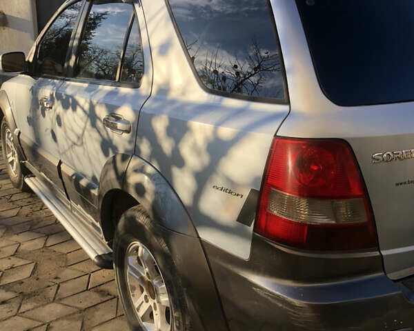 Сірий Кіа Соренто, об'ємом двигуна 2.5 л та пробігом 200 тис. км за 5000 $, фото 4 на Automoto.ua