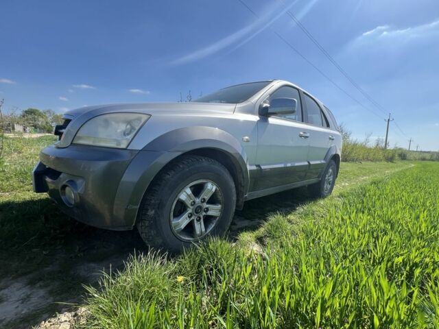 Сірий Кіа Соренто, об'ємом двигуна 0 л та пробігом 300 тис. км за 4600 $, фото 2 на Automoto.ua