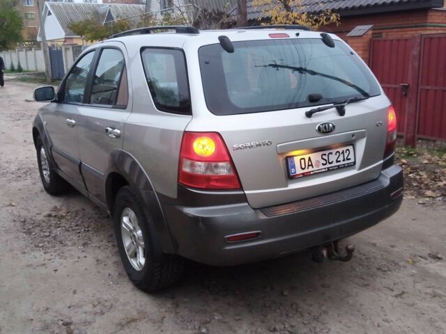 Серый Киа Соренто, объемом двигателя 2.5 л и пробегом 220 тыс. км за 3200 $, фото 7 на Automoto.ua