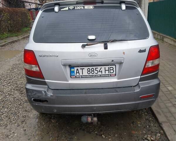 Серый Киа Соренто, объемом двигателя 2.5 л и пробегом 373 тыс. км за 5900 $, фото 5 на Automoto.ua