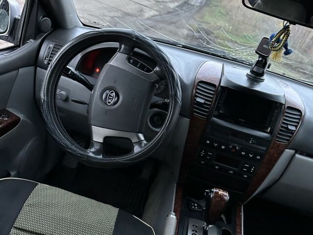 Киа Соренто 2005 в Славянске на Automoto.ua Серый Киа Соренто, объемом двигателя 2.5 л и пробегом 321 тыс. км за 2500 $, фото 11 на Automoto.ua