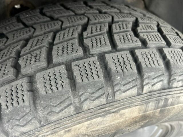 Серый Киа Соренто, объемом двигателя 2.5 л и пробегом 219 тыс. км за 4450 $, фото 7 на Automoto.ua