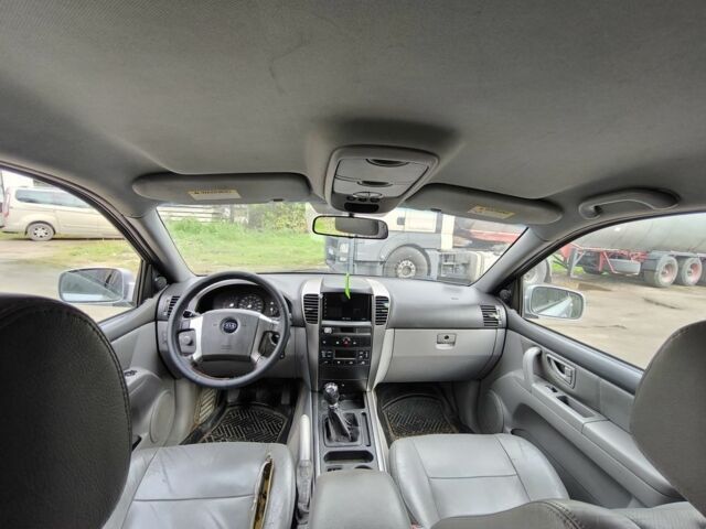 Сірий Кіа Соренто, об'ємом двигуна 2.5 л та пробігом 350 тис. км за 3500 $, фото 6 на Automoto.ua