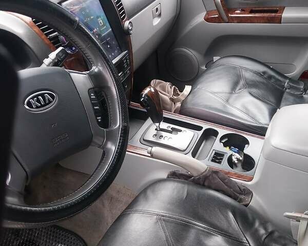 Серый Киа Соренто, объемом двигателя 2.5 л и пробегом 373 тыс. км за 5900 $, фото 1 на Automoto.ua