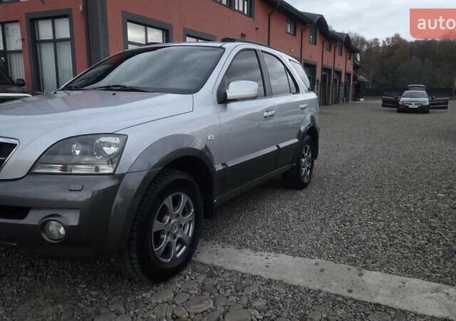 Киа Соренто 2005 в Тячеве на Automoto.ua Серый Киа Соренто, объемом двигателя 2.5 л и пробегом 214 тыс. км за 6550 $, фото 6 на Automoto.ua