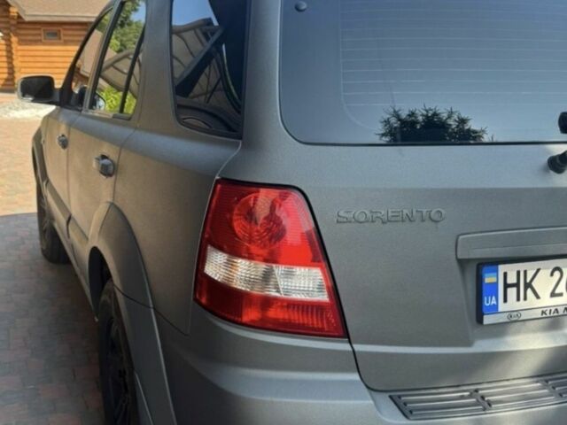 Серый Киа Соренто, объемом двигателя 2.4 л и пробегом 236 тыс. км за 6755 $, фото 2 на Automoto.ua