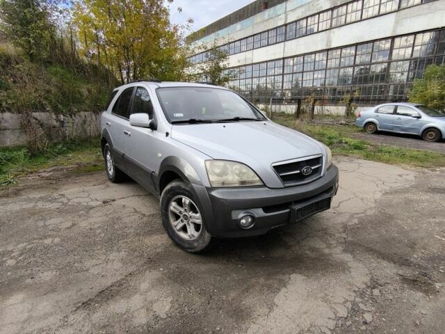 Сірий Кіа Соренто, об'ємом двигуна 2.5 л та пробігом 350 тис. км за 3500 $, фото 1 на Automoto.ua