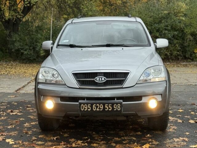 Киа Соренто 2005 в Павлограде на Automoto.ua Серый Киа Соренто, объемом двигателя 0 л и пробегом 222 тыс. км за 4799 $, фото 1 на Automoto.ua