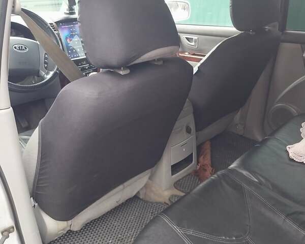 Серый Киа Соренто, объемом двигателя 2.5 л и пробегом 373 тыс. км за 5900 $, фото 8 на Automoto.ua