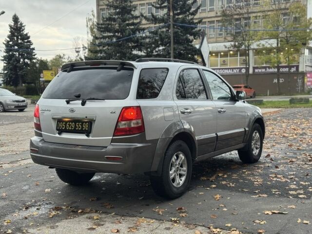 Киа Соренто 2005 в Павлограде на Automoto.ua Серый Киа Соренто, объемом двигателя 0 л и пробегом 222 тыс. км за 4799 $, фото 7 на Automoto.ua