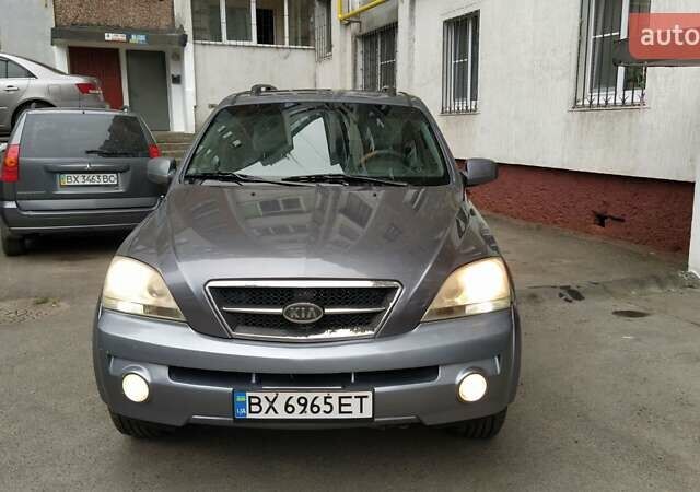 Киа Соренто 2005 в Хмельницком на Automoto.ua Серый Киа Соренто, объемом двигателя 2.5 л и пробегом 300 тыс. км за 7999 $, фото 5 на Automoto.ua