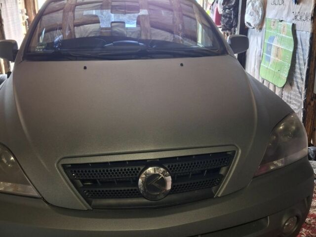 Серый Киа Соренто, объемом двигателя 2.4 л и пробегом 236 тыс. км за 6755 $, фото 4 на Automoto.ua